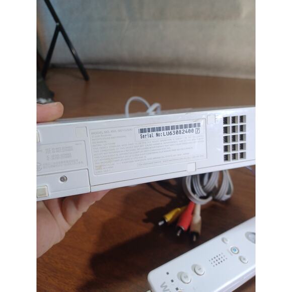 Nintendo Wii Console Bundle No Sensor Bar TESTED AND PLAYED - Picture 6 of 9